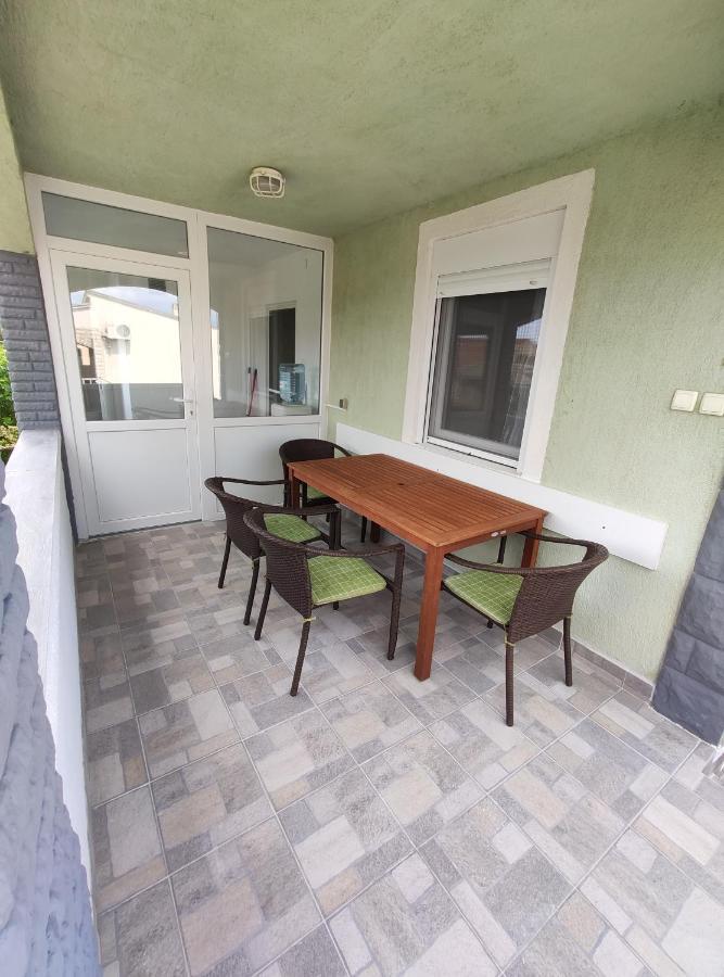 Apartman Pilcik Apartment Vir Exterior photo